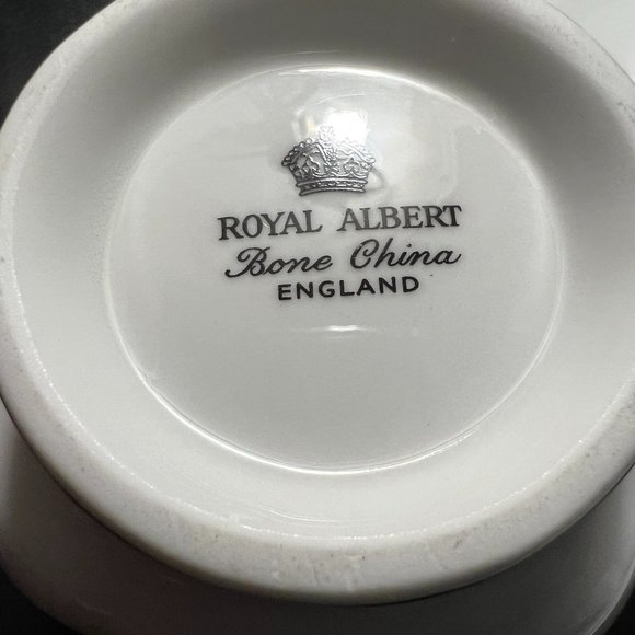 Royal Albert Victorian Vintage Silver Bone China Tea Cup and Saucer - Picture 3 of 6